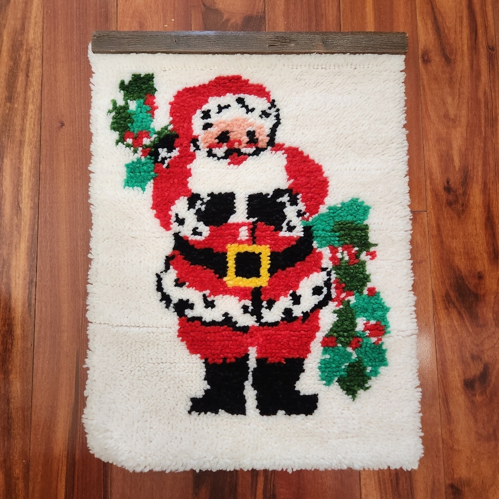 Vintage Latch Hook Santa Claus Tapestry Rug Christmas Wall Hanging